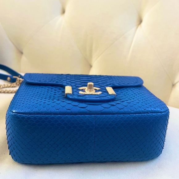 💙Extremely Rare💙Chanel Python Royal Blue GHW Single Flap Bag - Picture 11 of 15